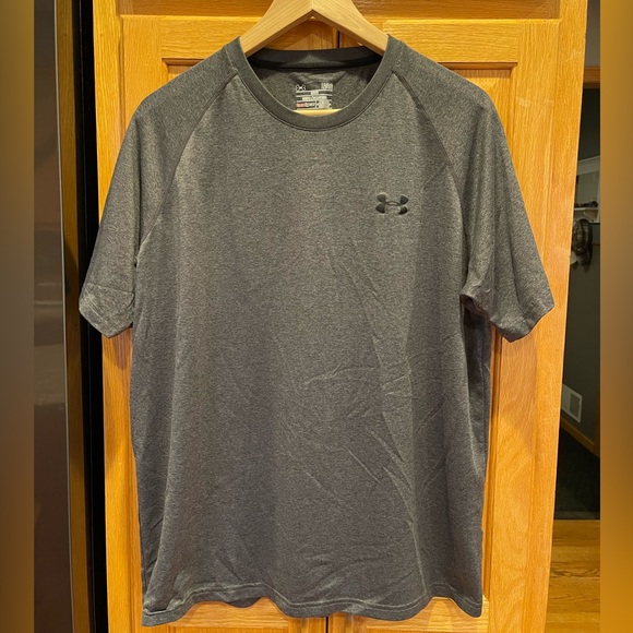 Mens Under Armour Gray t-shirt. Large - Picture 1 of 2